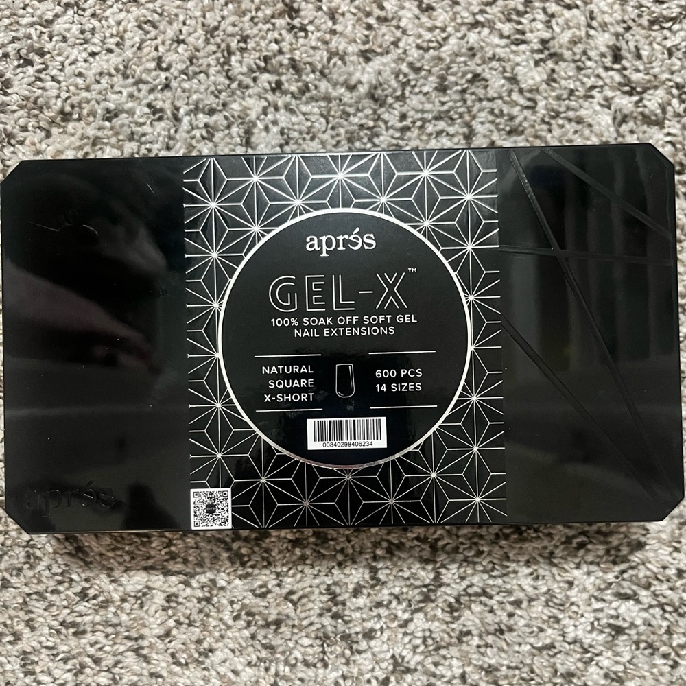 Apres Nail- GEL-X® NATURAL SQUARE EXTRA SHORT BOX OF TIPS - PRO (600PCS)